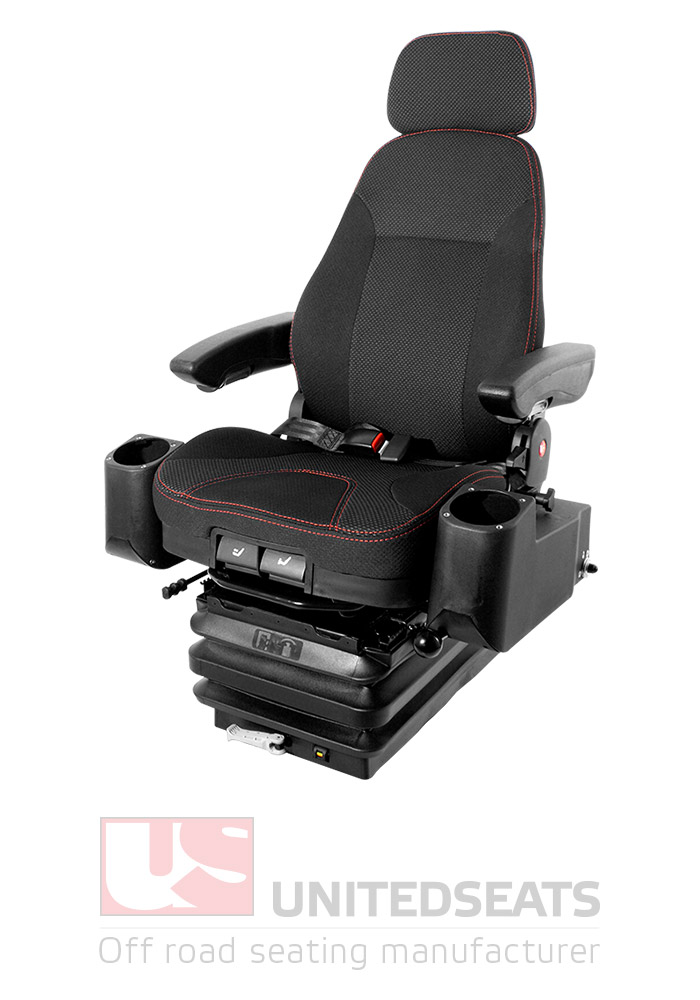UnitedSeats-CS85-C7-Pro-with-consoles